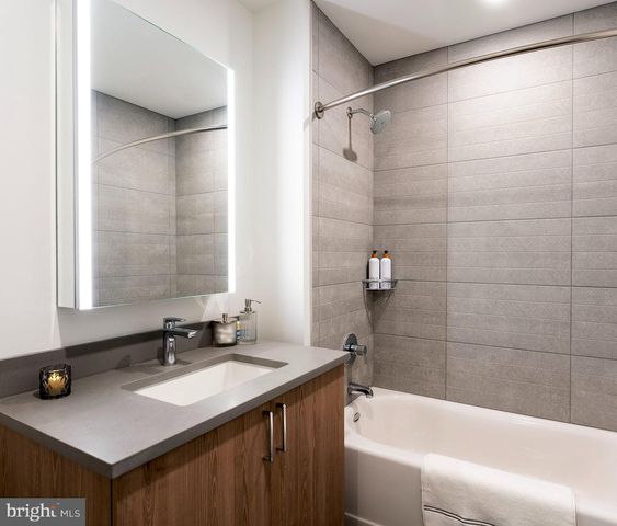 210 S 12TH ST #1B-1-18E, Philadelphia, PA 19107