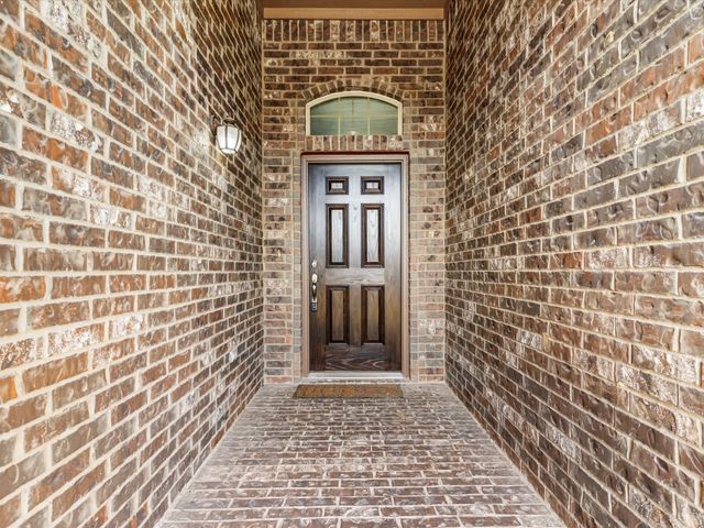 10445 Merced Lake Road, Fort Worth, TX 76177