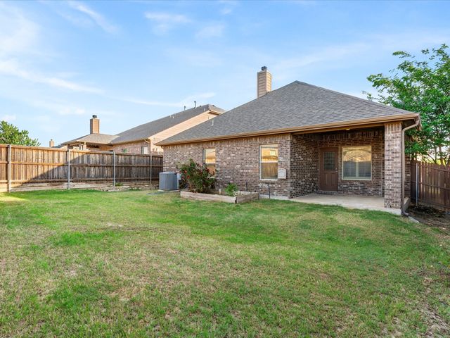 10445 Merced Lake Road, Fort Worth, TX 76177