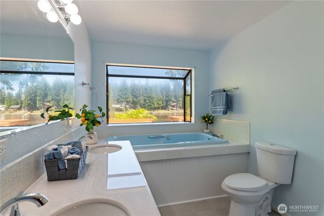 51 E Sinclair Place, Shelton, WA 98584