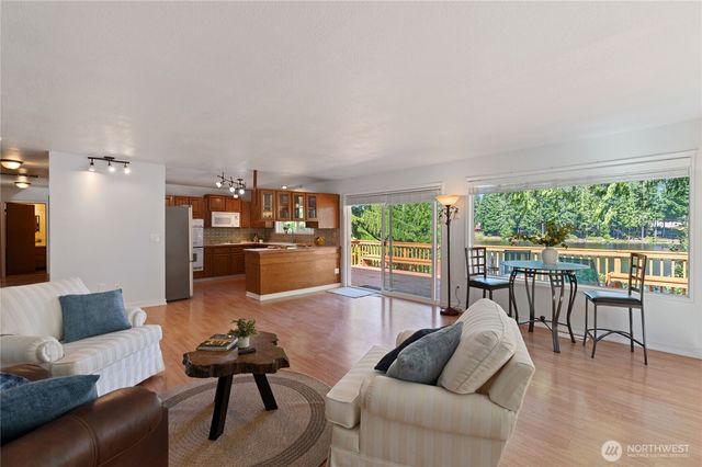 51 E Sinclair Place, Shelton, WA 98584
