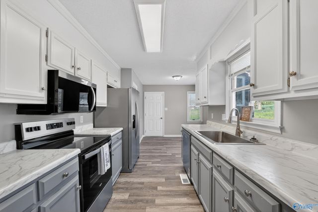 219 Stormy Drive, New Market, AL 35761