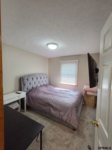 7435 S 28 Street, Lincoln, NE 68516