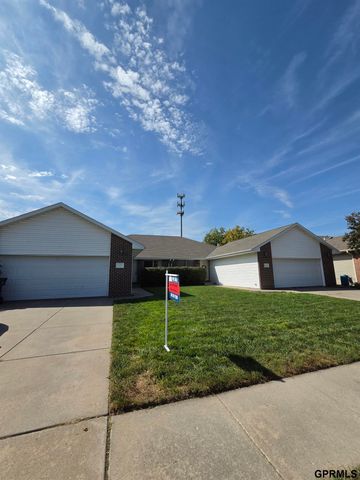 7435 S 28 Street, Lincoln, NE 68516