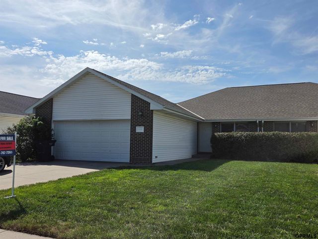7435 S 28 Street, Lincoln, NE 68516