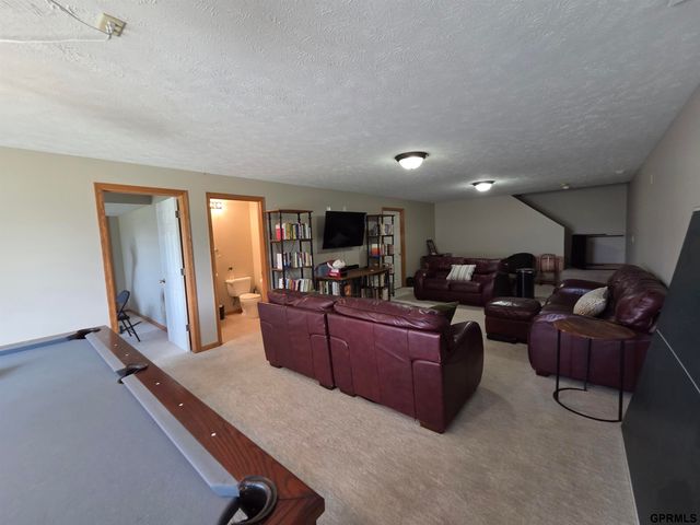 7435 S 28 Street, Lincoln, NE 68516