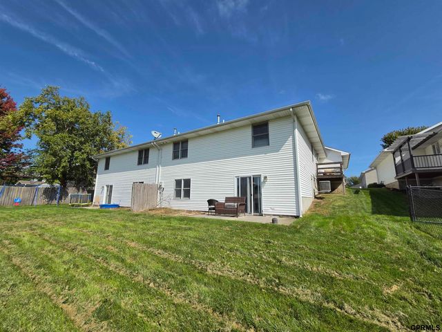 7435 S 28 Street, Lincoln, NE 68516