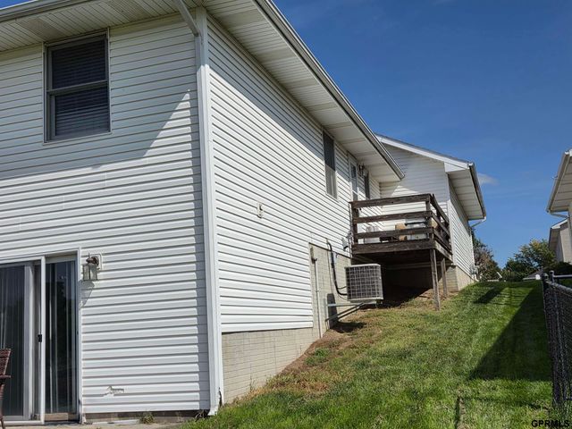 7435 S 28 Street, Lincoln, NE 68516