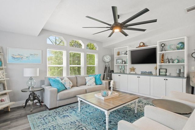 137 LAKE TARPON DRIVE 18, Palm Harbor, FL 34684