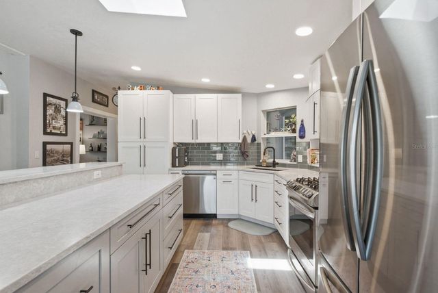 137 LAKE TARPON DRIVE 18, Palm Harbor, FL 34684