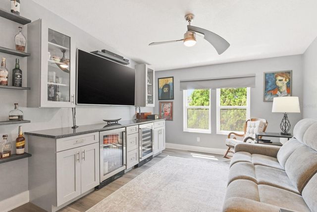 137 LAKE TARPON DRIVE 18, Palm Harbor, FL 34684
