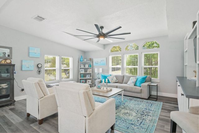 137 LAKE TARPON DRIVE 18, Palm Harbor, FL 34684