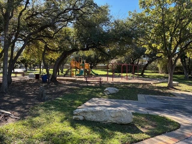 825 Barefoot CV, Round Rock, TX 78665