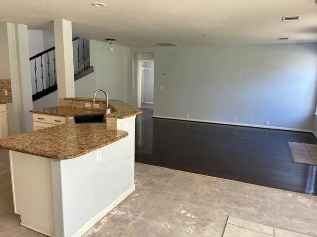 825 Barefoot CV, Round Rock, TX 78665