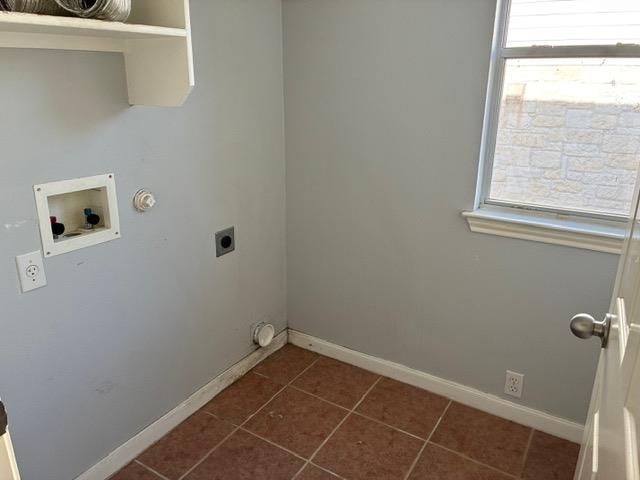 825 Barefoot CV, Round Rock, TX 78665