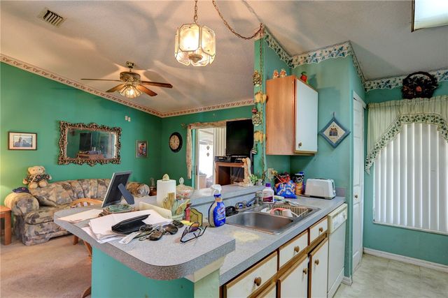 2206 13th Avenue SW, Vero Beach, FL 32962