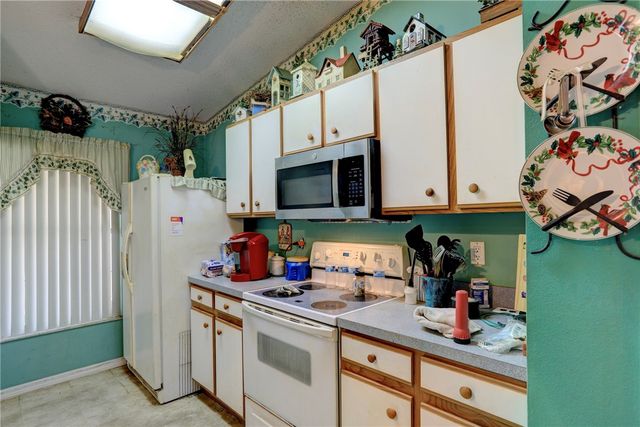 2206 13th Avenue SW, Vero Beach, FL 32962