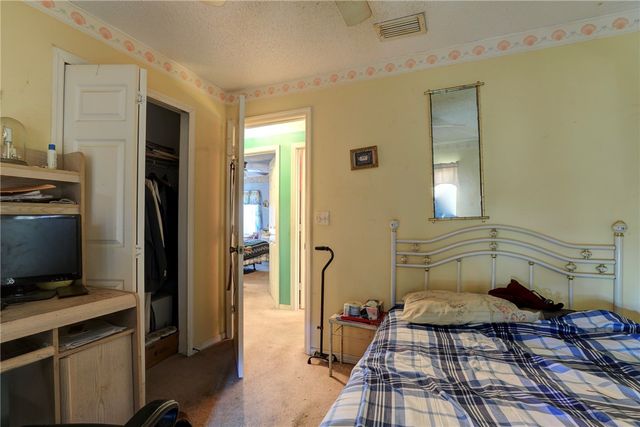 2206 13th Avenue SW, Vero Beach, FL 32962