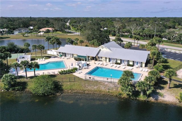 2206 13th Avenue SW, Vero Beach, FL 32962