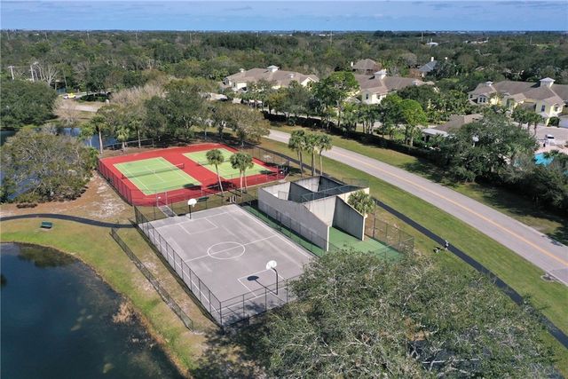 2206 13th Avenue SW, Vero Beach, FL 32962