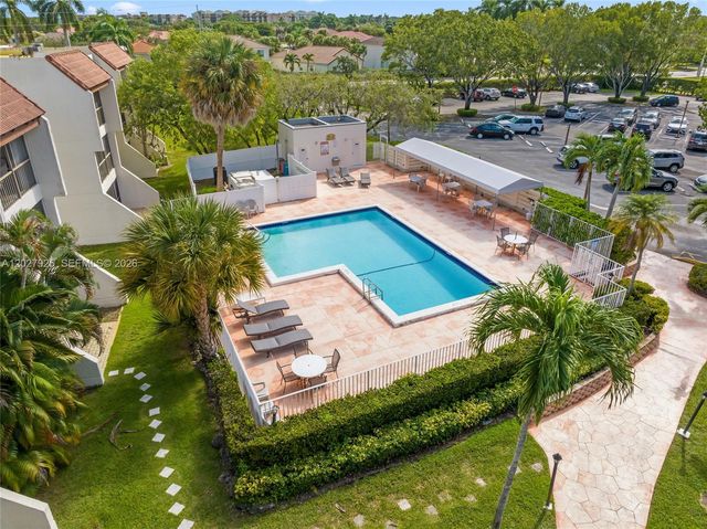 301 Racquet Club Road 103, Weston, FL 33326