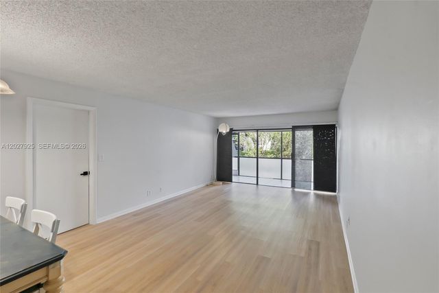 301 Racquet Club Road 103, Weston, FL 33326