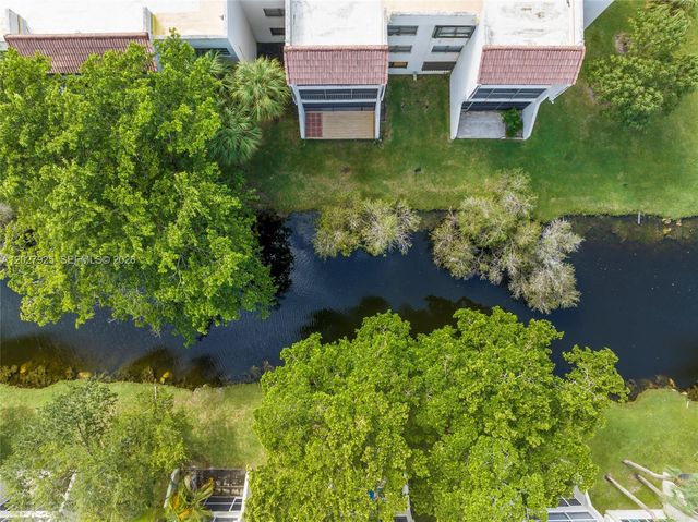 301 Racquet Club Road 103, Weston, FL 33326