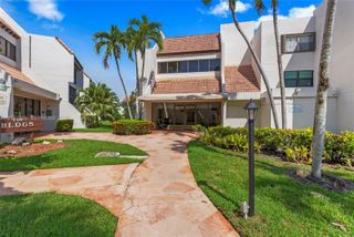 301 Racquet Club Road 103, Weston, FL 33326