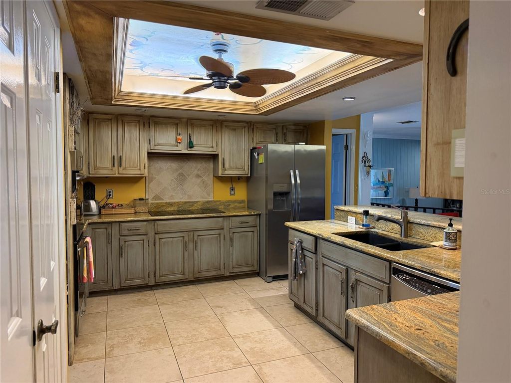 Image 4 of property listing at 1114 WALD ROAD, Orlando, FL 32806