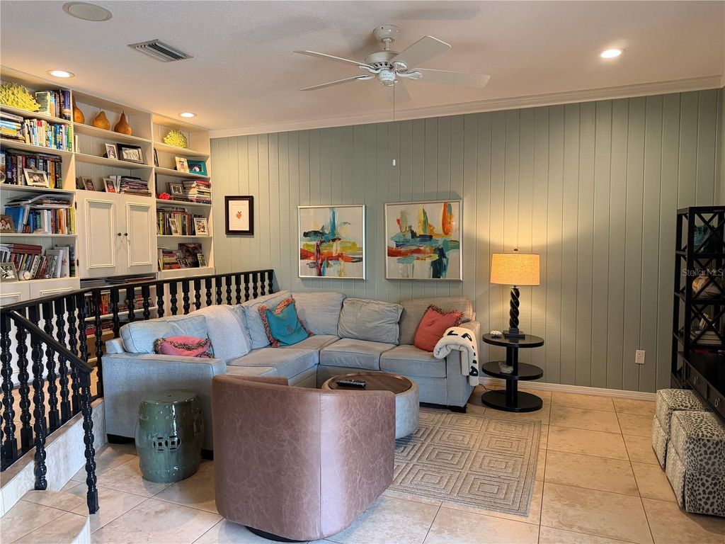 Image 8 of property listing at 1114 WALD ROAD, Orlando, FL 32806