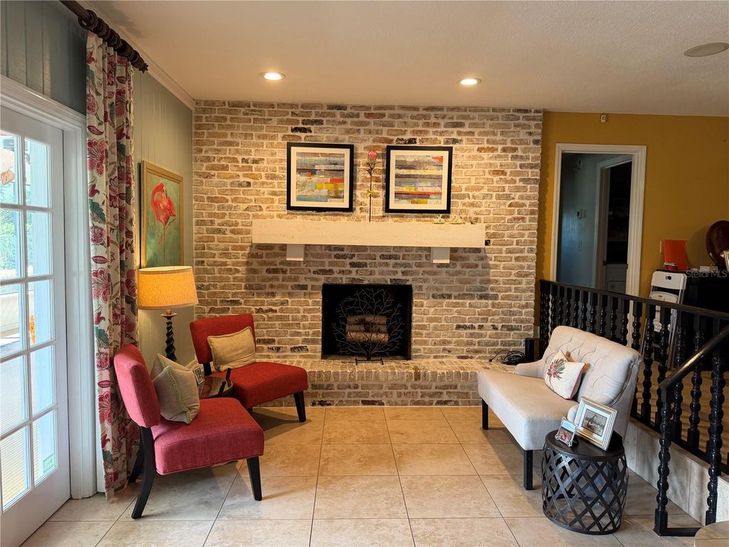 Image 9 of property listing at 1114 WALD ROAD, Orlando, FL 32806