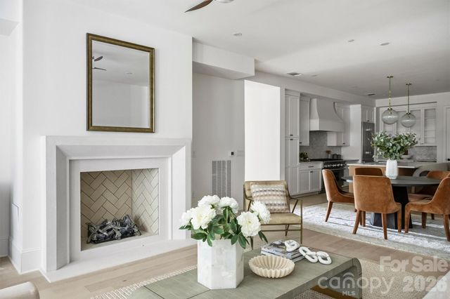 409 Queens Road 204, Charlotte, NC 28207