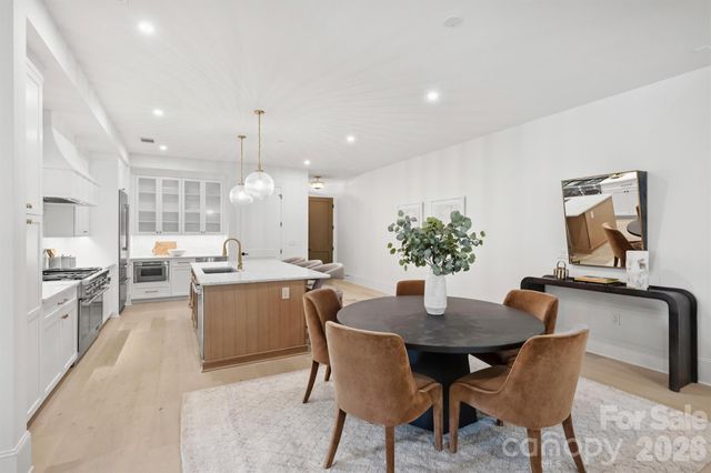 409 Queens Road 204, Charlotte, NC 28207