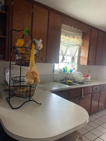 1125 N F Street, Lake Worth Beach, FL 33460