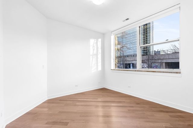 914 W Hubbard Street 203, Chicago, IL 60642
