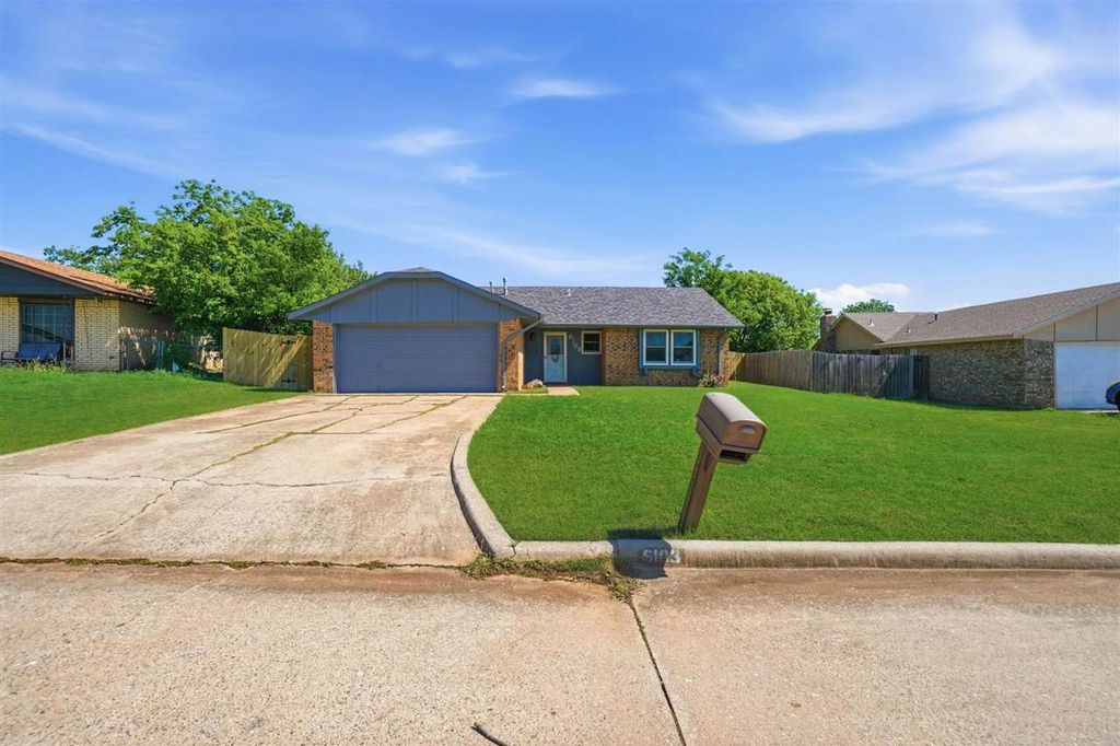 6103 SW Park Ave, Lawton, OK 73505
