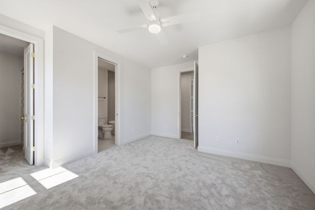 2037 Hector Dr, Thompsons Station, TN 37179