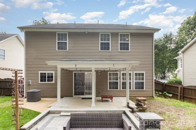 14038 Pinyon Pine Lane, Charlotte, NC 28215