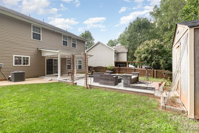 14038 Pinyon Pine Lane, Charlotte, NC 28215