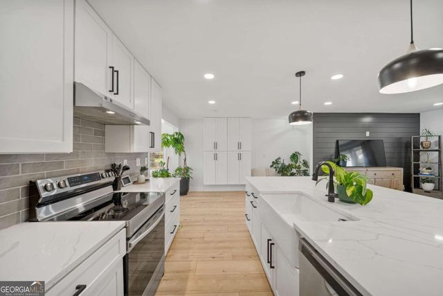 1218 Ridge Road, Lawrenceville, GA 30043