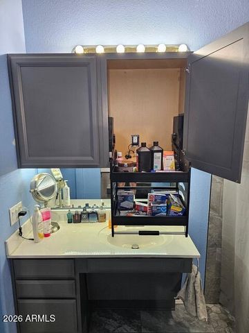 8927 E CARLTON Avenue, Mesa, AZ 85208