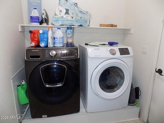 8927 E CARLTON Avenue, Mesa, AZ 85208