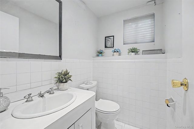 6 Westwind Road, Yonkers, NY 10710