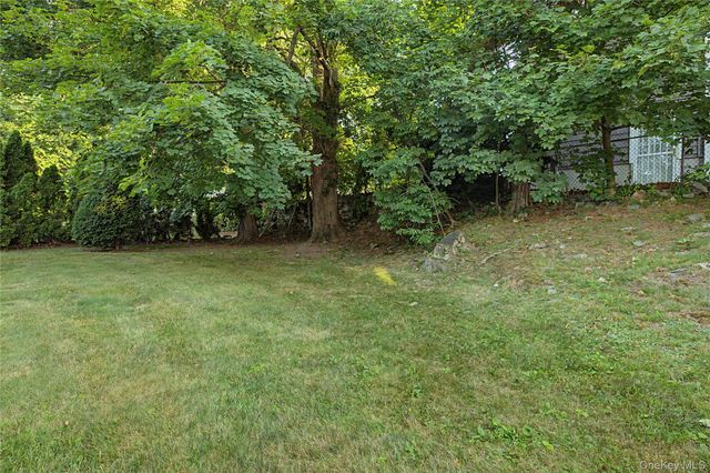 6 Westwind Road, Yonkers, NY 10710