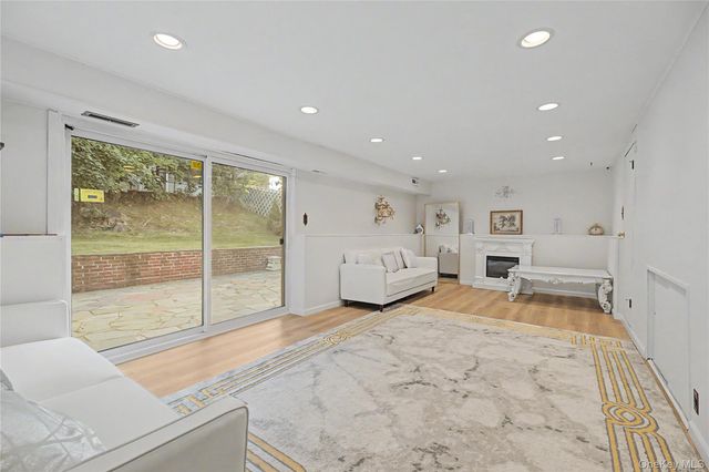 6 Westwind Road, Yonkers, NY 10710