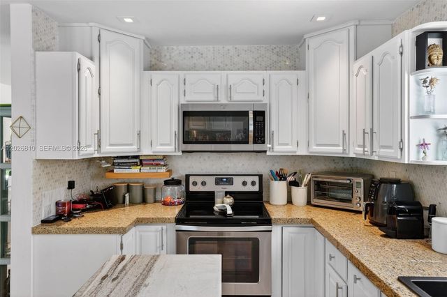 12420 SW 69th Ave, Pinecrest, FL 33156