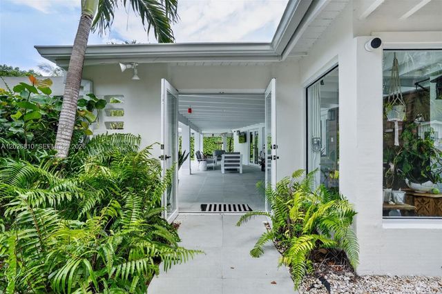 12420 SW 69th Ave, Pinecrest, FL 33156