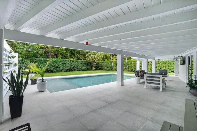 12420 SW 69th Ave, Pinecrest, FL 33156