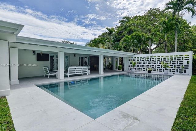 12420 SW 69th Ave, Pinecrest, FL 33156