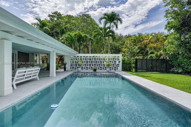 12420 SW 69th Ave, Pinecrest, FL 33156
